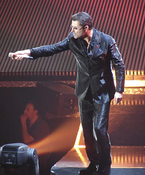 2006 年，George Michael(乔治·迈克尔)在安特卫普体育中心（比利时）巡演