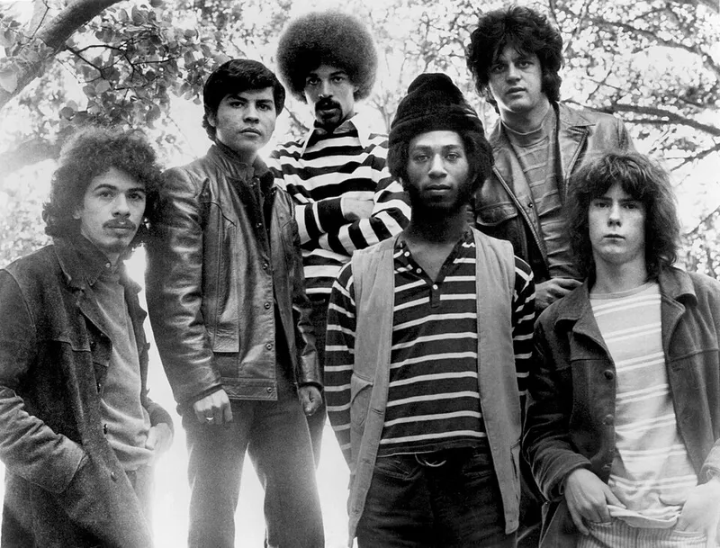 桑塔纳（Santana）1969年乐队成员：从左到右: Carlos Santana, Jose Areas, Michael Carabello, David Brown, Gregg Rolie, Michael Shrieve