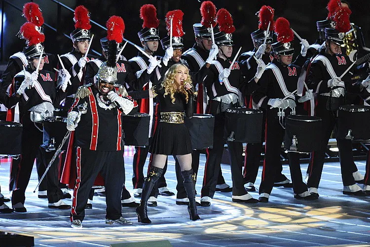 File:2012 Super Bowl halftime show (6844800645).jpg