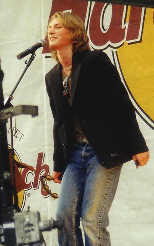 Taylor Hanson 在西班牙马德里的演唱会，2000年