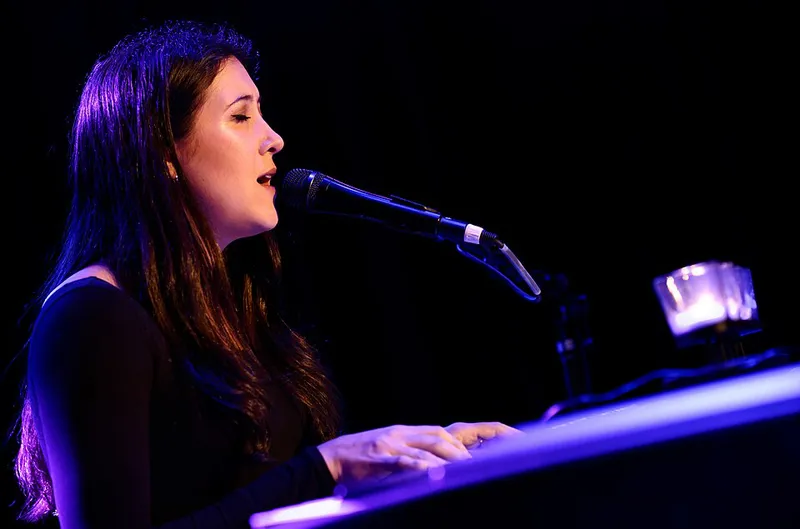 Vanessa Carlton 2016 年 1 月 21 日星期四在加利福尼亚州洛杉矶西好莱坞的 Roxy 剧院现场演出