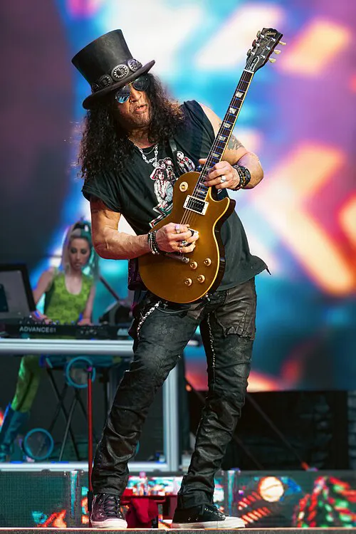 Slash 在 London 现场表演 (2022)